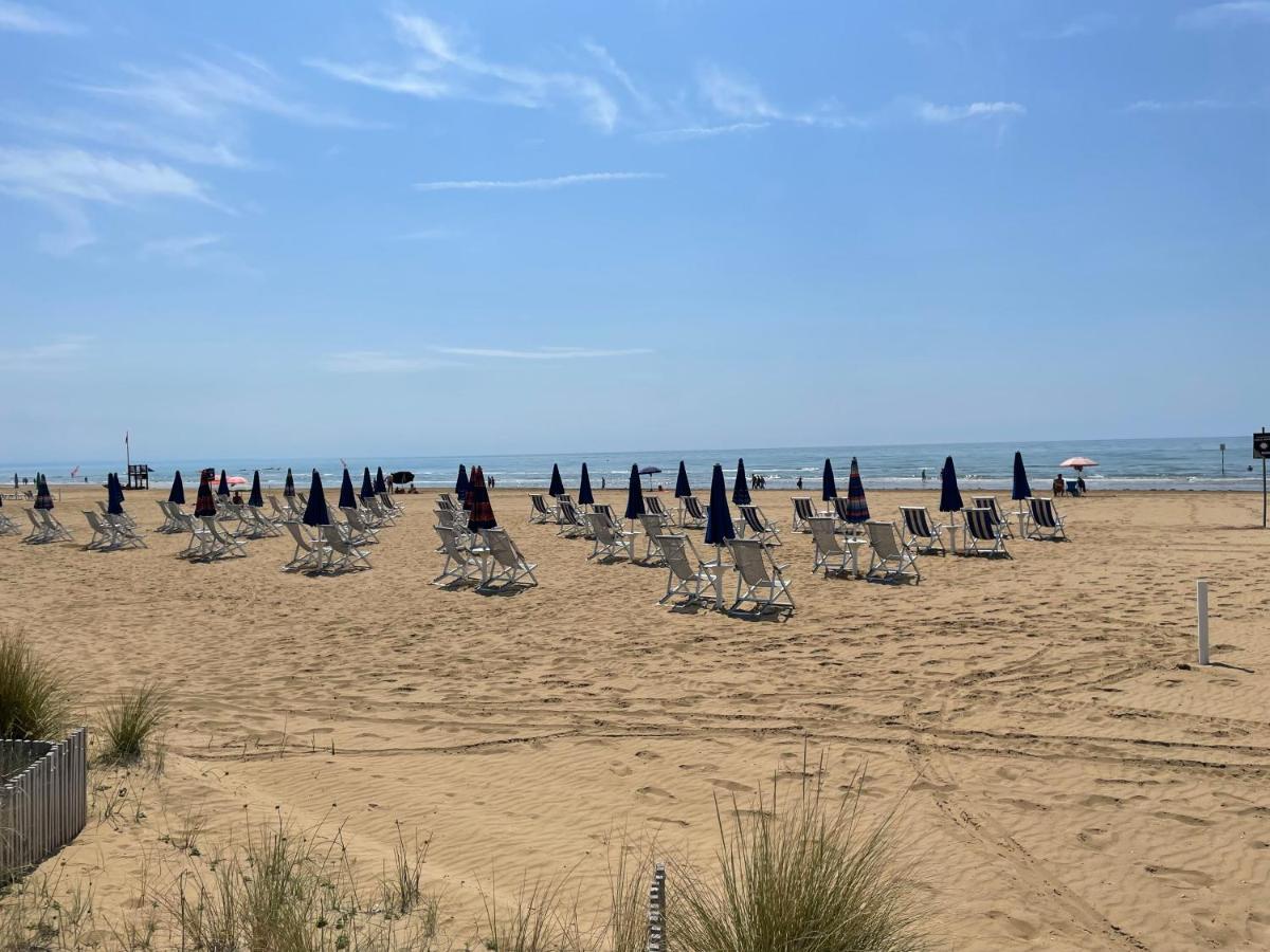Malibu Apartments Bibione Exteriör bild