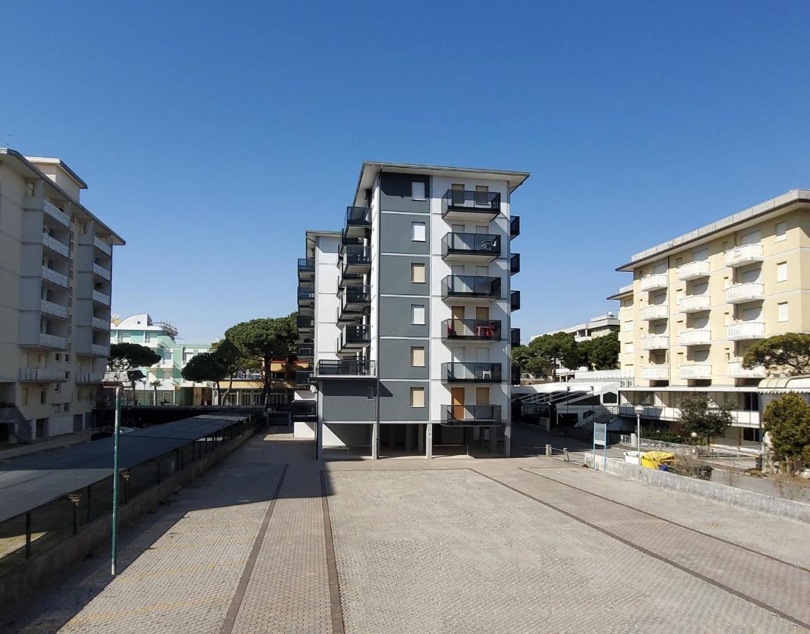 Malibu Apartments Bibione Exteriör bild
